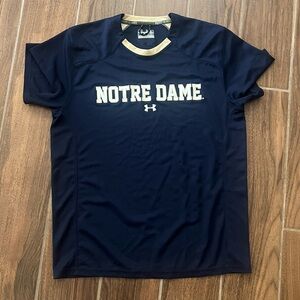 Men’s Notre Dame shirt size M